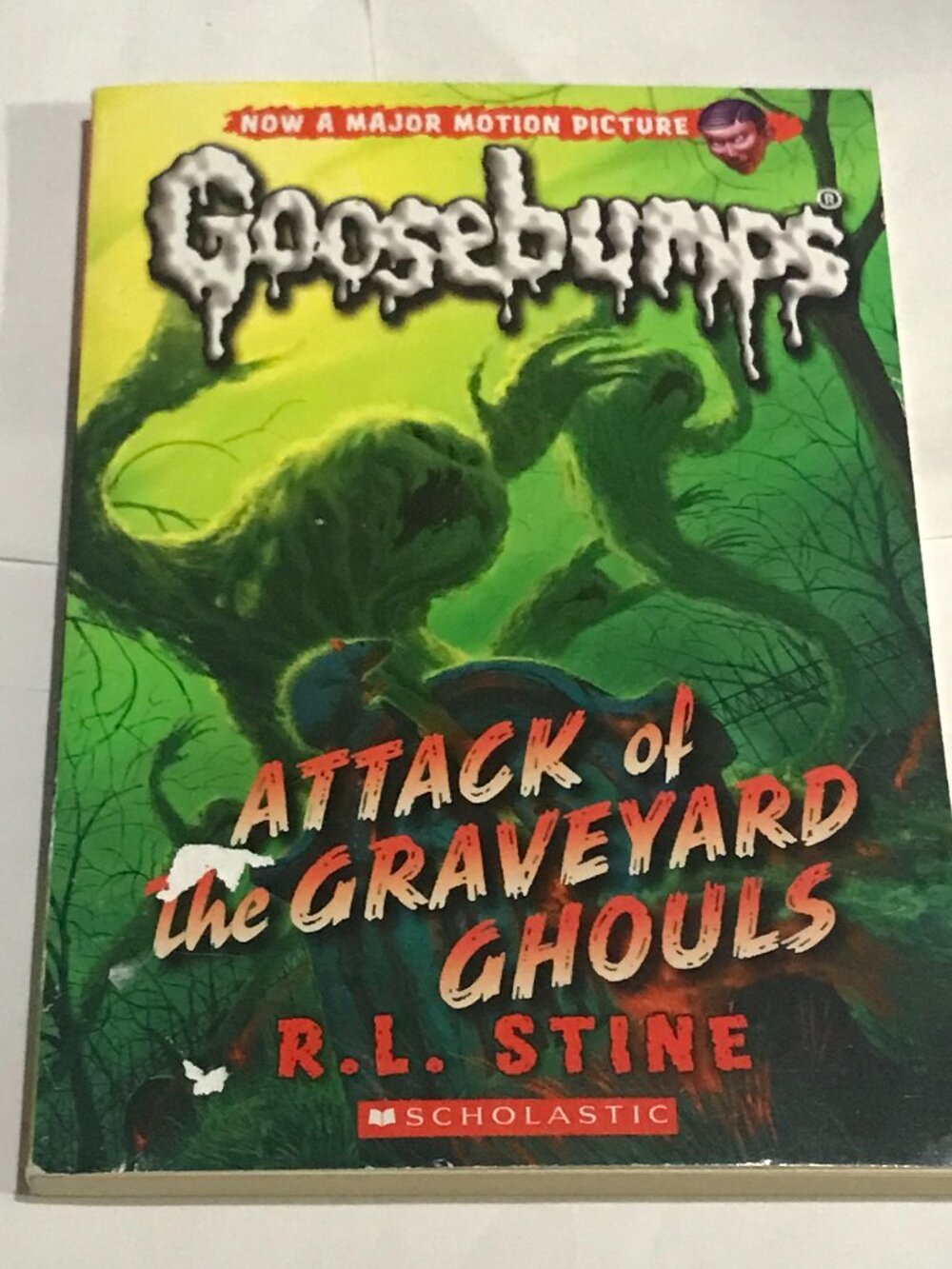 Attack of the Graveyard Ghouls Goosebumps Series 2000 #11 R L Stine Book